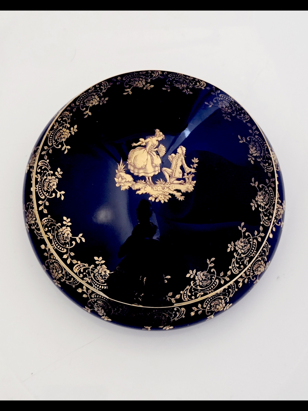 Vintage Royal Limoges Castel France 22kt Gold Round Trinket Box